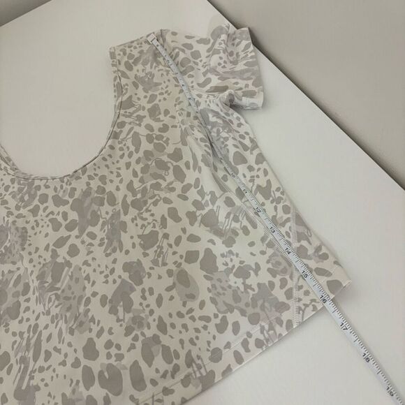Lululemon Align Tee *Nulu Slim Fit Cropped leopard size 2 - Picture 7 of 10